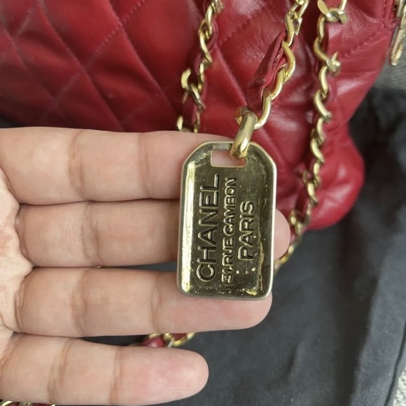 Chanel Red Lambskin Vintage Bag- 100% Authentic - Picture 6 of 10